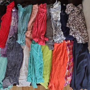 Ladies shirt/sweater lot